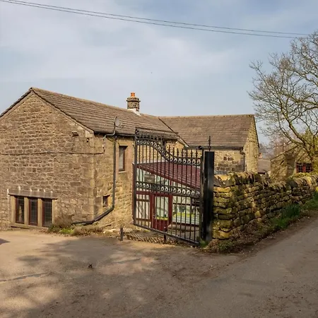 The Mistal Holiday home Cowling